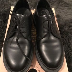 Doc Martin smooth leather mono